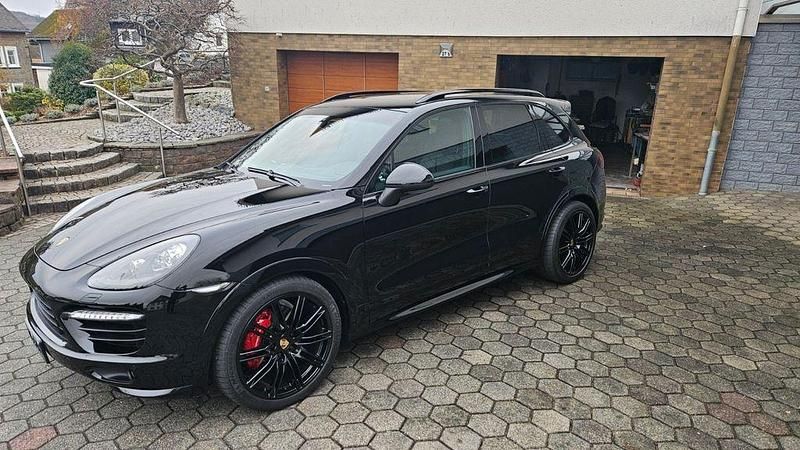 Gebraucht Porsche Cayenne GTS 420 PS (308 kW) 2012 Schwarz SUV