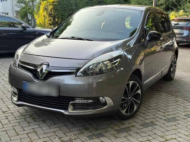 Grau Gebraucht 2015 Renault Scénic III Bose Edition Van / Kleinbus | 5.500 € (Fairer Preis) - Bild 1/4