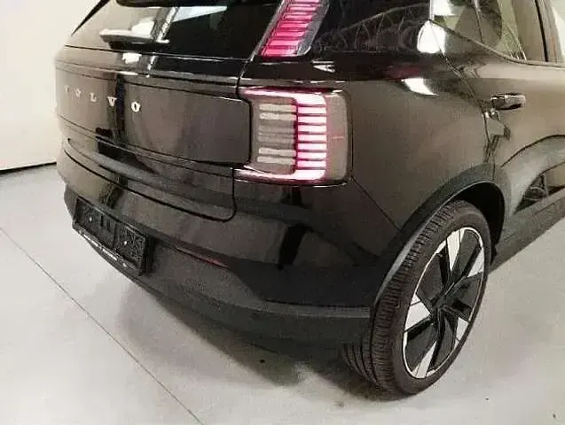Gebraucht Volvo EX30 Performance 314 kW (428 PS) 2025 Onyx black SUV