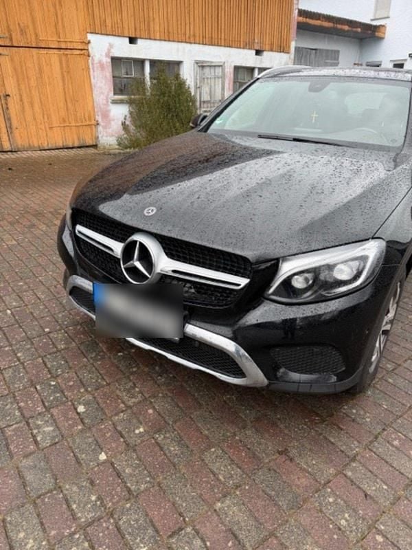 Gebraucht Mercedes GLC250 AMG 204 PS (150 kW) 2017 Schwarz SUV