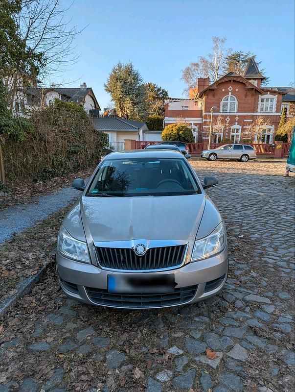 Gebraucht Skoda Octavia 122 PS (89 kW) 2010 Braun Limousine