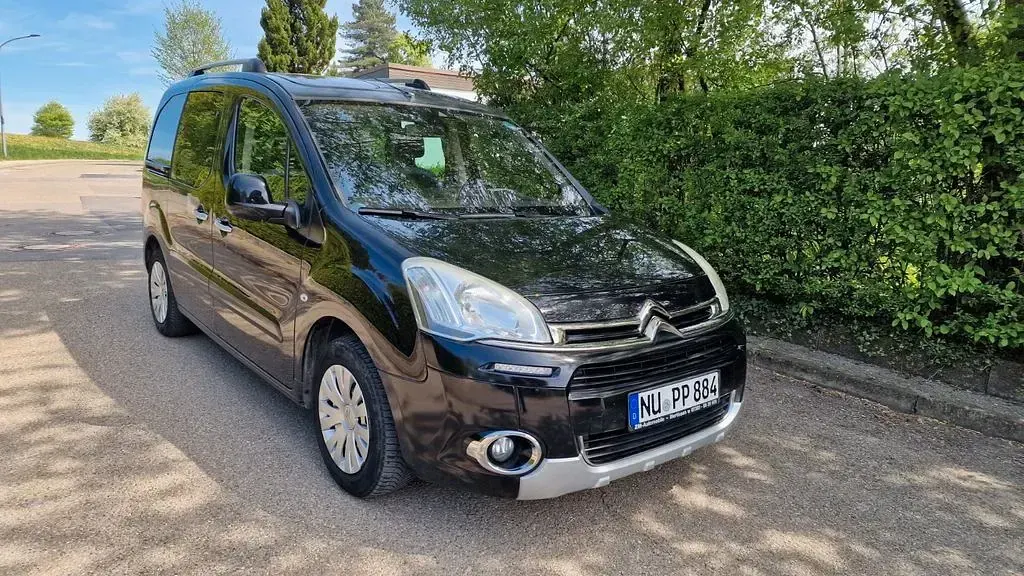Gebraucht Citroën Berlingo Tendance 114 PS (83 kW) 2014 Schwarz Van / Kleinbus