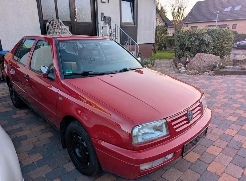 Gebraucht 1997 VW Vento Limousine | 1.350 € - Bild 1/4