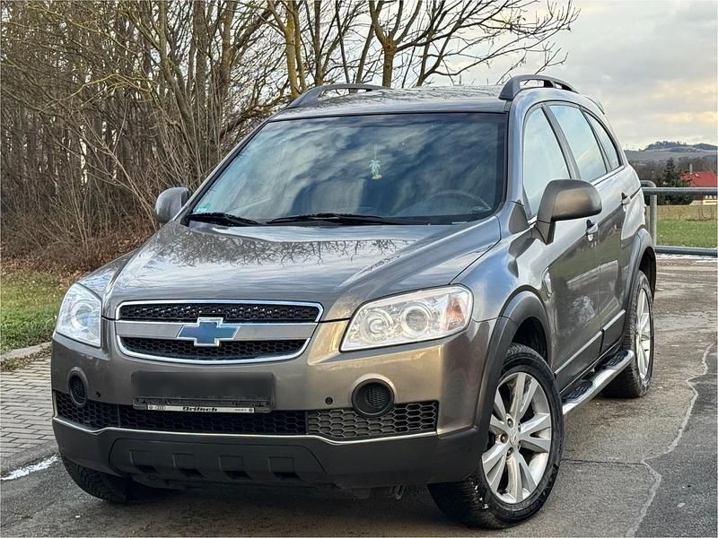 Gold Gebraucht 2008 Chevrolet Captiva SUV | 3.699 € (Fairer Preis) - Bild 1/4