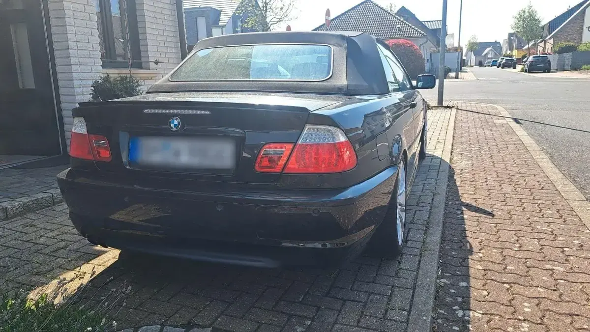 Gebraucht BMW 325 Cabriolet M Sport 192 PS (141 kW) 2004 Schwarz Cabrio