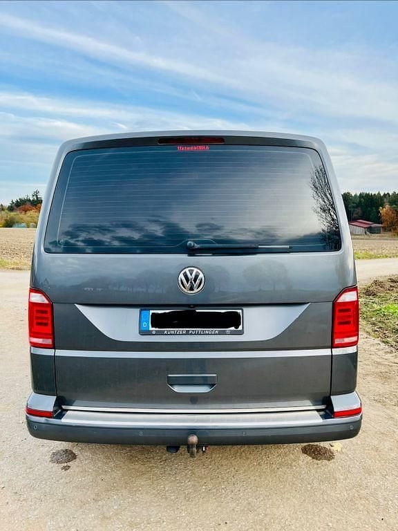 Gebraucht VW T6 150 PS (110 kW) 2015 Grau Van