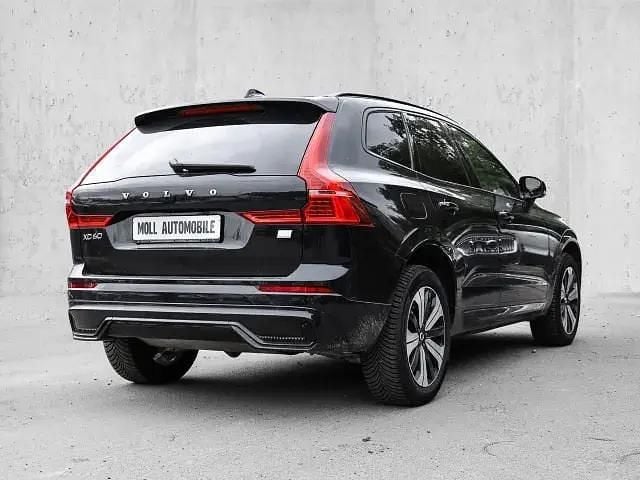 Gebraucht Volvo XC60 Plus 455 PS (334 kW) 2023 Onyx black metallic SUV
