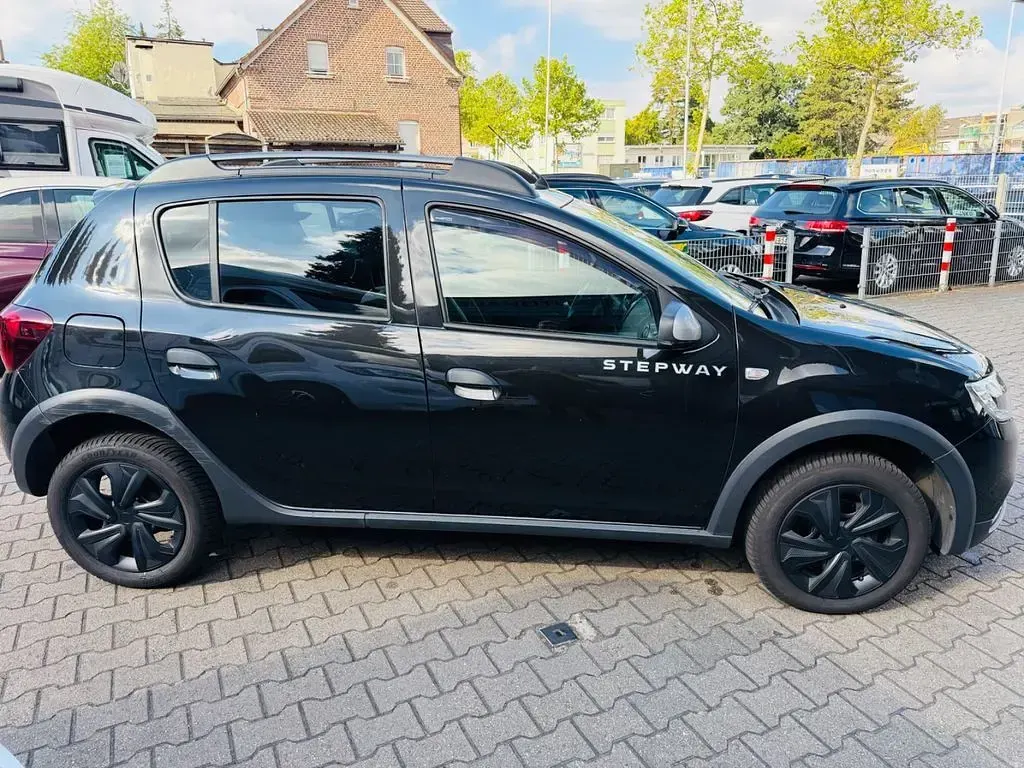 Gebraucht Dacia Sandero Prestige 90 PS (66 kW) 2019 Schwarz SUV
