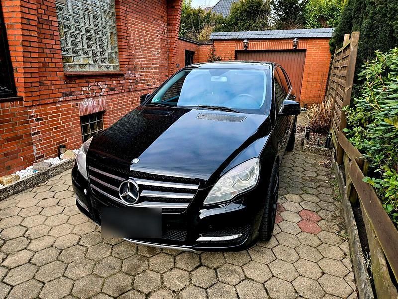 Gebraucht Mercedes R350 265 PS (194 kW) 2011 Schwarz Van / Kleinbus