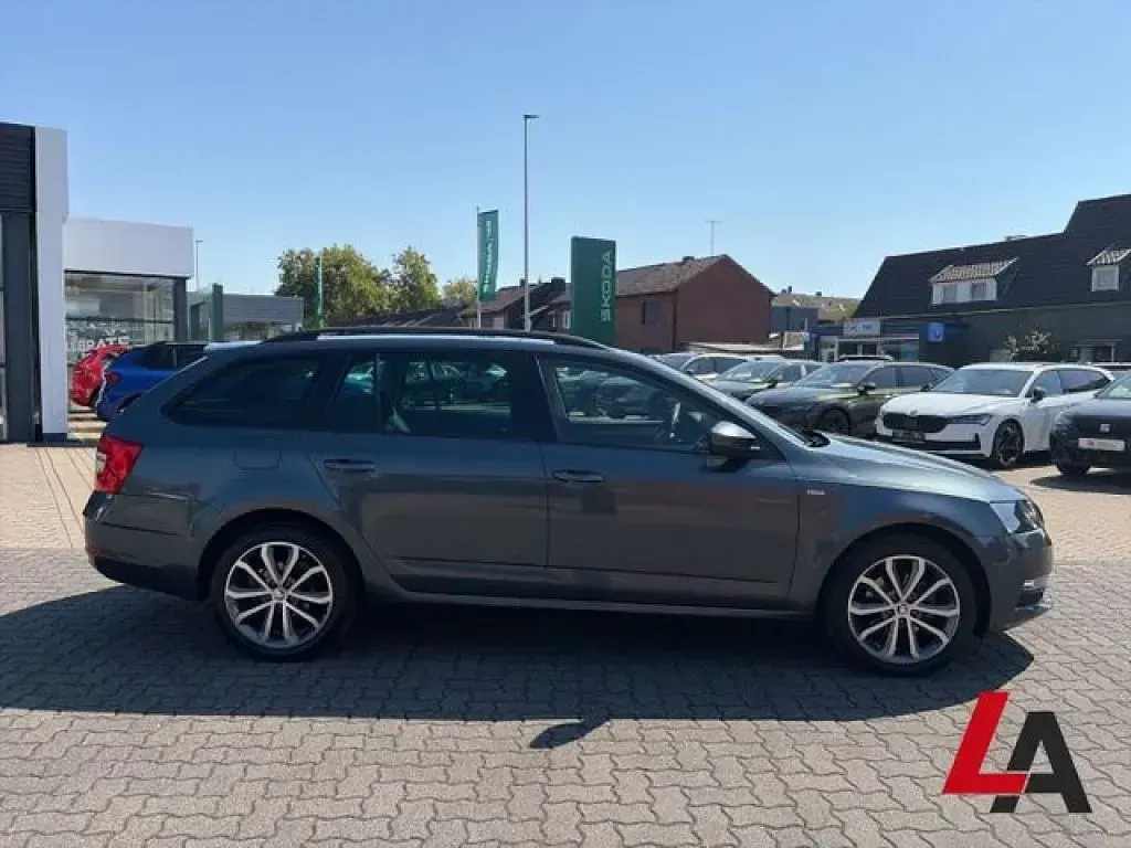 Gebraucht Skoda Octavia Soleil 150 PS (110 kW) 2020 Grau Kombi