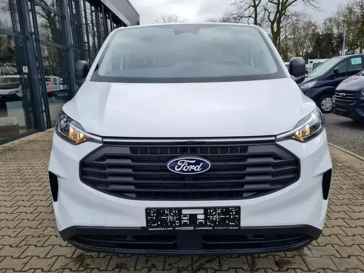 Frostweiß Neu 2025 Ford 300 Trend Limousine | 36.057 € - Bild 1/3
