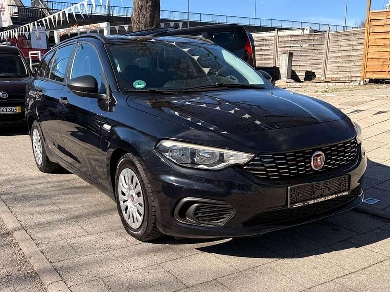 Gebraucht Fiat Tipo Pop 95 PS (69 kW) 2017 Schwarz Kombi