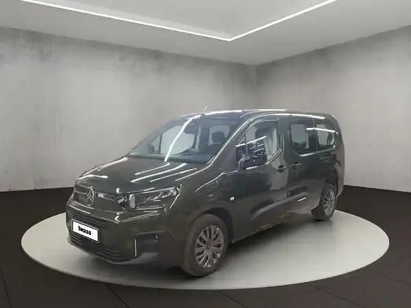 Neu Citroën Berlingo 131 PS (96 kW) 2026 Sirkkagrün (metalliclackieru Van / Kleinbus