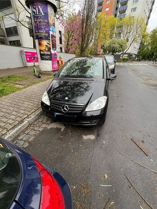 Second-hand Mercedes A160 82 CP (60 kW) 2012 Negru Break
