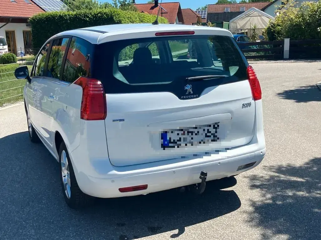 Gebraucht Peugeot 5008 Active 150 PS (110 kW) 2015 Weiß Van / Kleinbus
