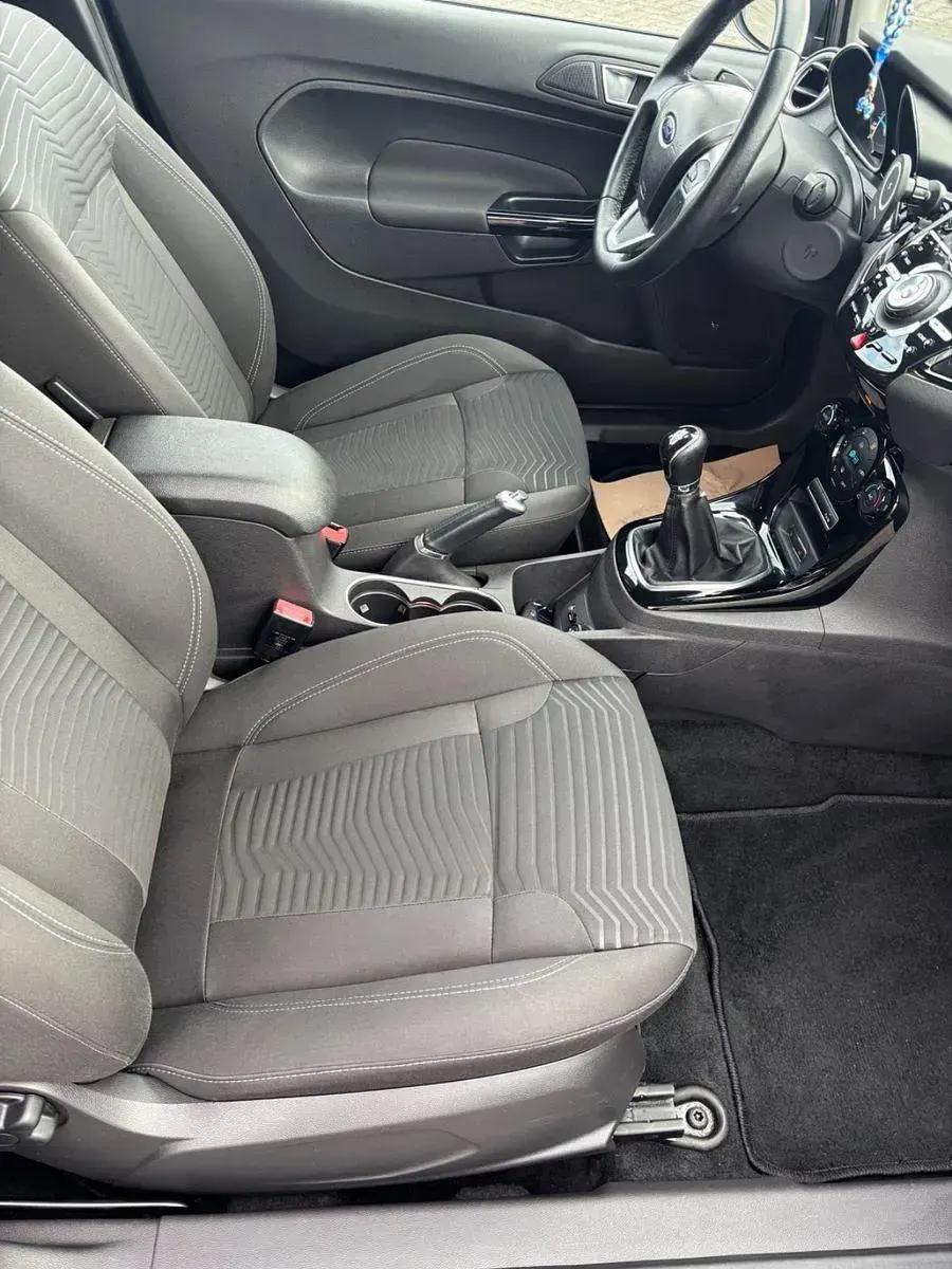 Gebraucht Ford Fiesta SYNC Edition 95 PS (69 kW) 2013 Schwarz Kleinwagen