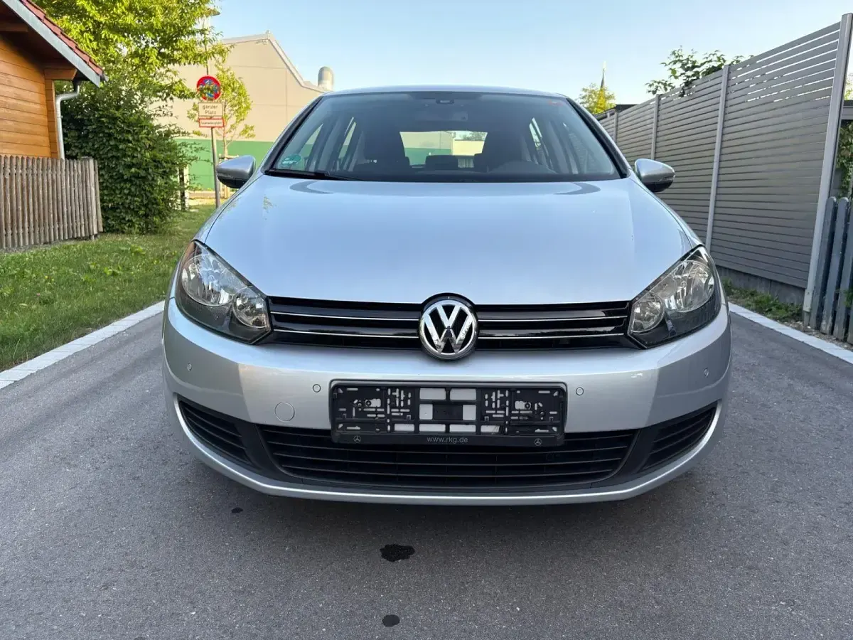 Gebraucht VW Golf VI Comfortline 122 PS (89 kW) 2010 Silber Kleinwagen