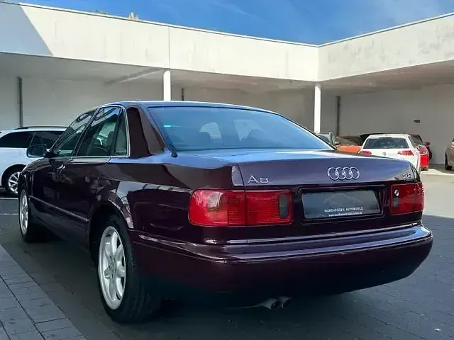 Gebraucht Audi A8 174 PS (127 kW) 1996 Rot Limousine