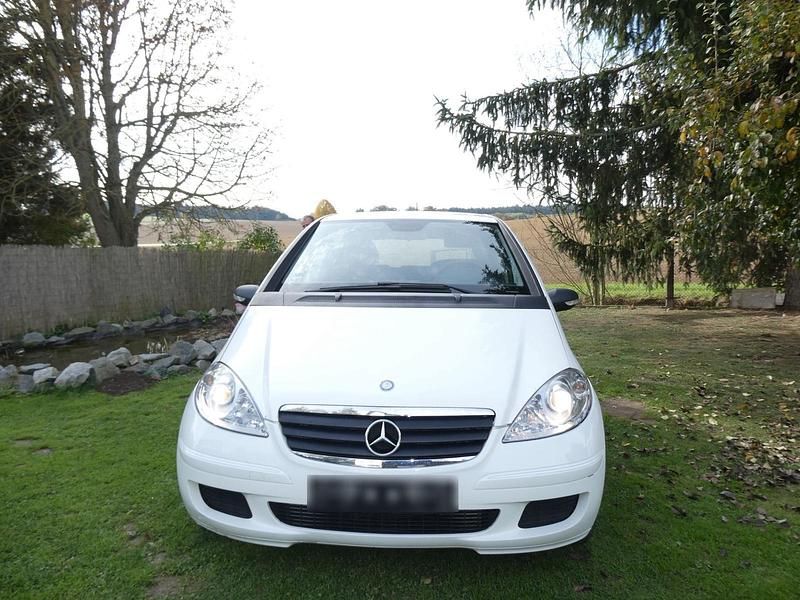 Gebraucht Mercedes A160 82 PS (60 kW) 2006 Weiß Kleinwagen