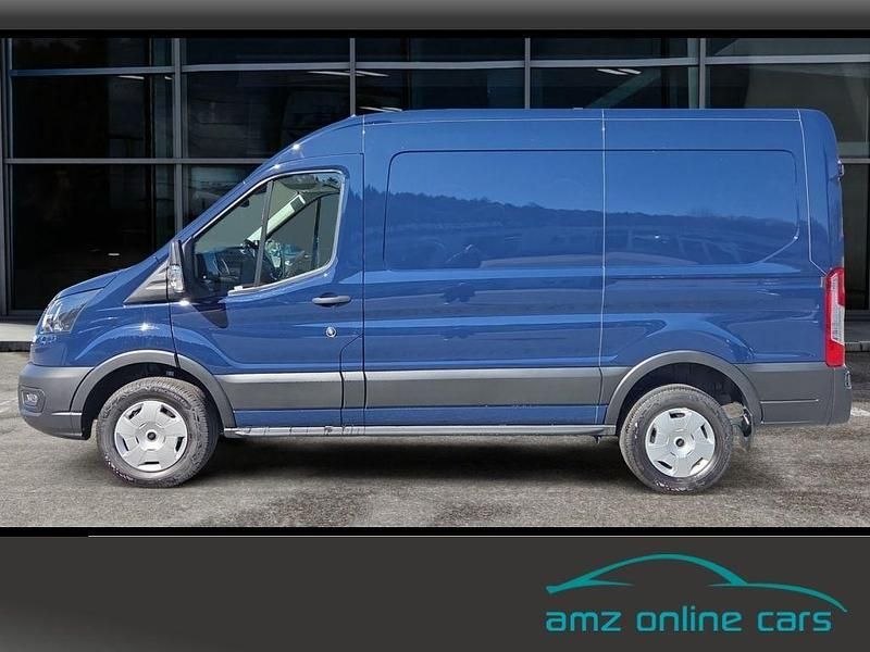 Neu Ford Transit Trend 131 PS (96 kW) 2025 Blau Limousine
