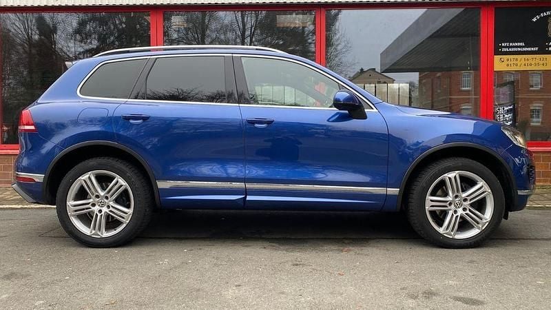 Gebraucht VW Touareg Terrain Tech 262 PS (192 kW) 2015 Blau SUV