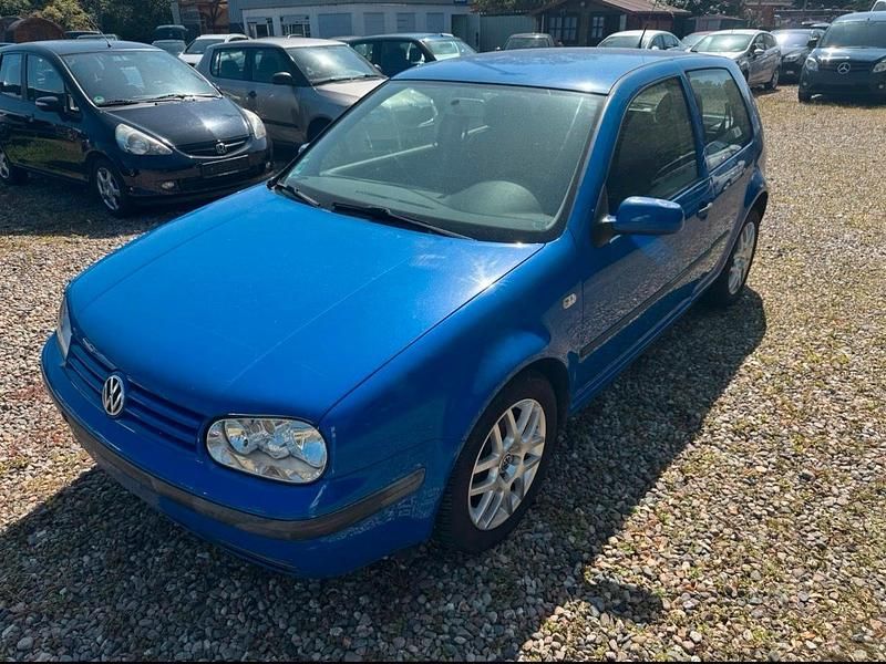 Blau Gebraucht 2001 VW Golf Limousine | 800 € (Superpreis) - Bild 1/4