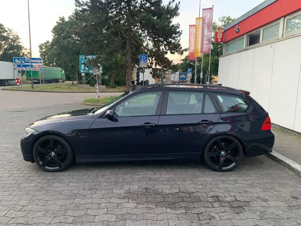 Gebraucht BMW 318 M Sport 122 PS (89 kW) 2006 Blau Kombi