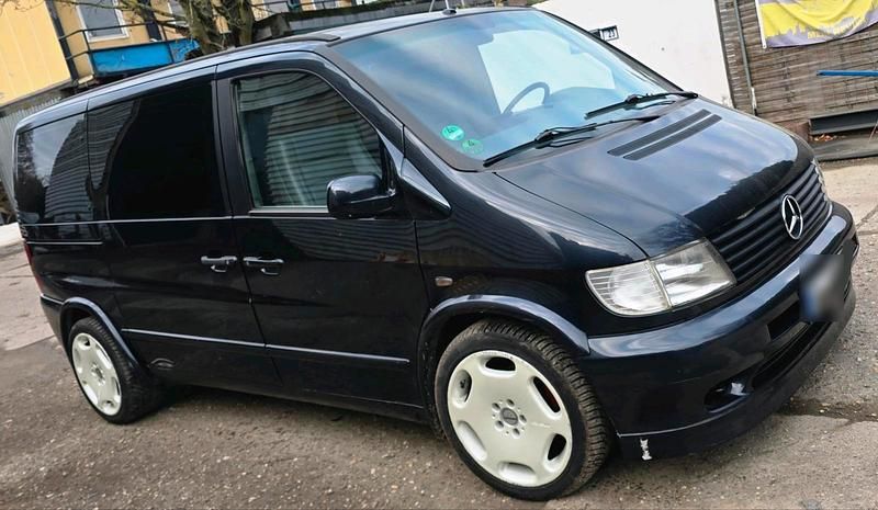 Gebraucht Mercedes V280 173 PS (127 kW) 1999 Blau Van / Kleinbus