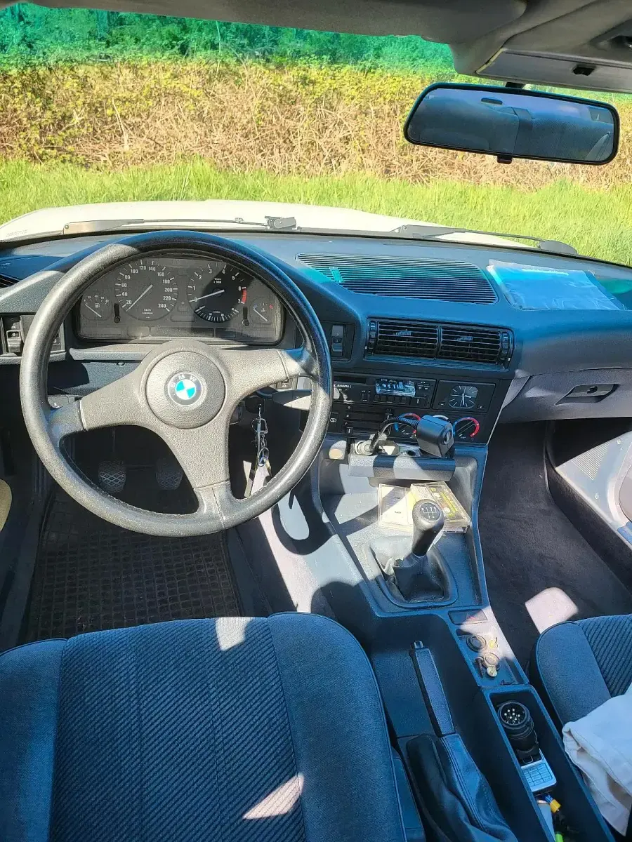 Gebraucht BMW 525 170 PS (125 kW) 1989 Weiß Limousine