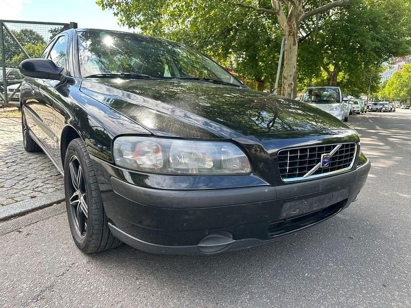 Schwarz Gebraucht 2001 Volvo S60 Limousine | 2.500 € (Teuer) - Bild 1/4
