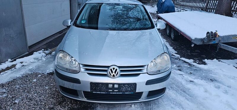 Silber Gebraucht 2004 VW Golf IV Comfortline Limousine | 400 € (Superpreis) - Bild 1/4