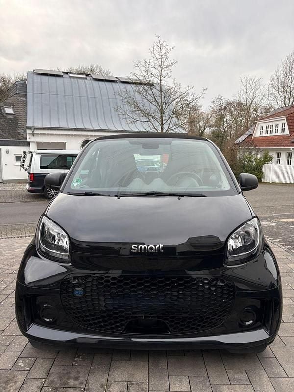 Schwarz Gebraucht 2021 Smart ForTwo Coupé Coupé | 10.000 € (Fairer Preis) - Bild 1/4