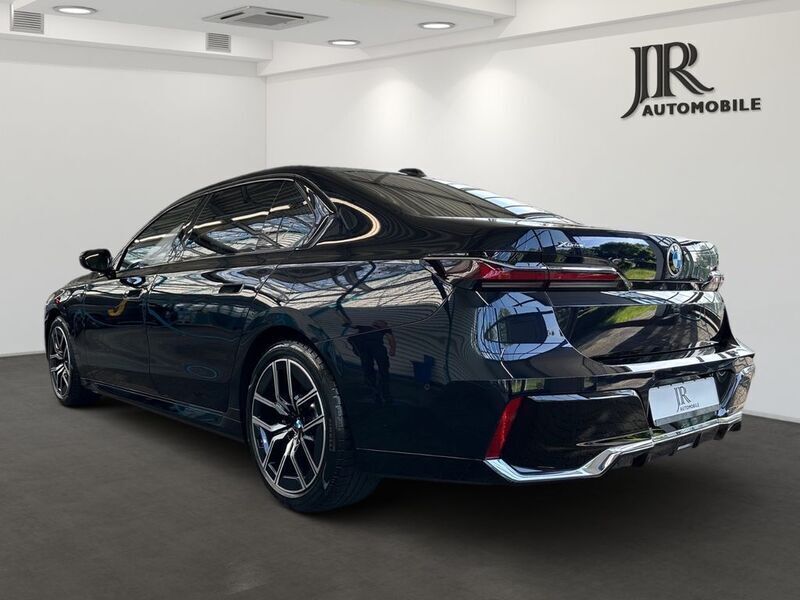 Gebraucht BMW 740 M Sport 286 PS (210 kW) 2024 Schwarz Limousine