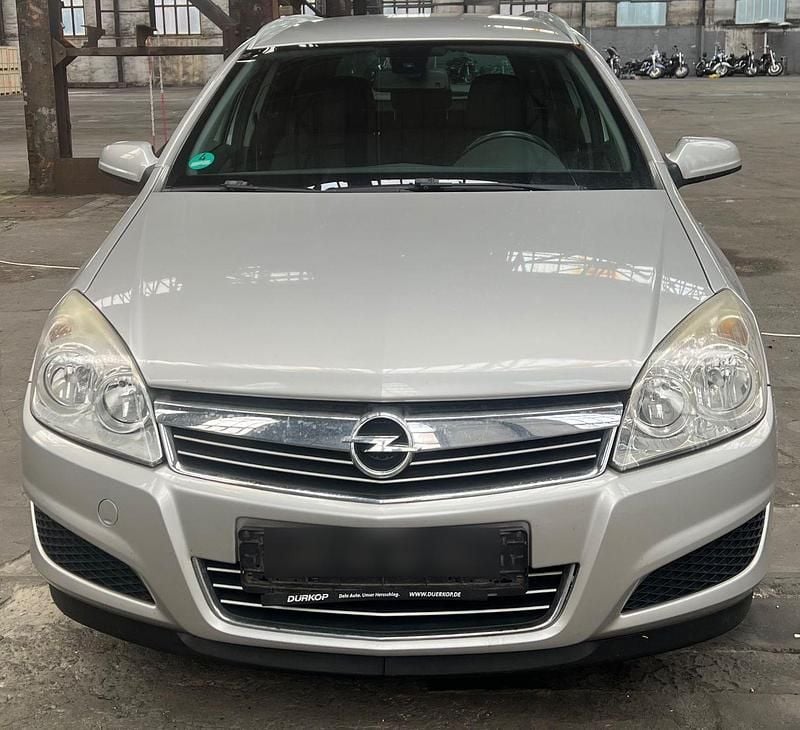 Gebraucht Opel Astra 116 PS (85 kW) 2009 Silber Kombi