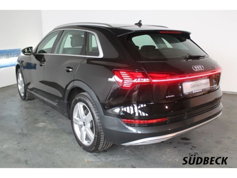 Gebraucht Audi e-tron Ambiente 230 kW (313 PS) 2020 Mythosschwarz (metallic) SUV