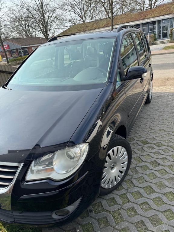 Schwarz Gebraucht 2007 VW Touran Highline Van / Kleinbus | 2.900 € (Guter Preis) - Bild 1/4