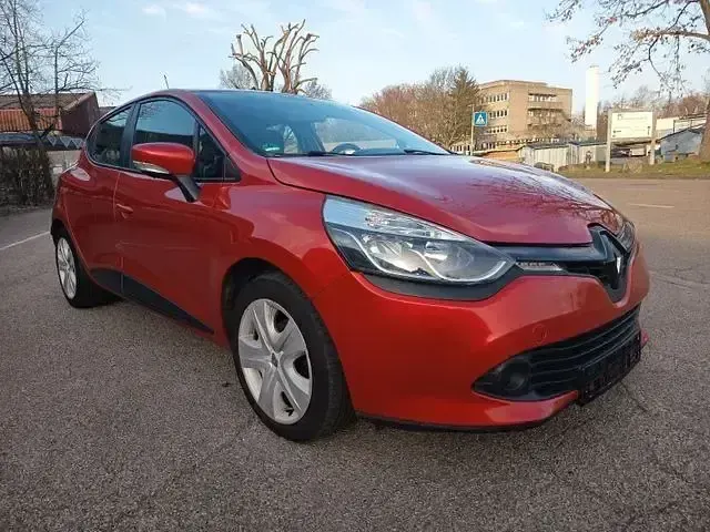 Gebraucht Renault Clio IV Dynamique 90 PS (66 kW) 2015 Rot Kleinwagen