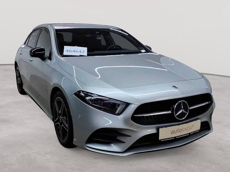 Gebraucht Mercedes A200 Edition 163 PS (119 kW) 2022 Iridiumsilber metallic Limousine