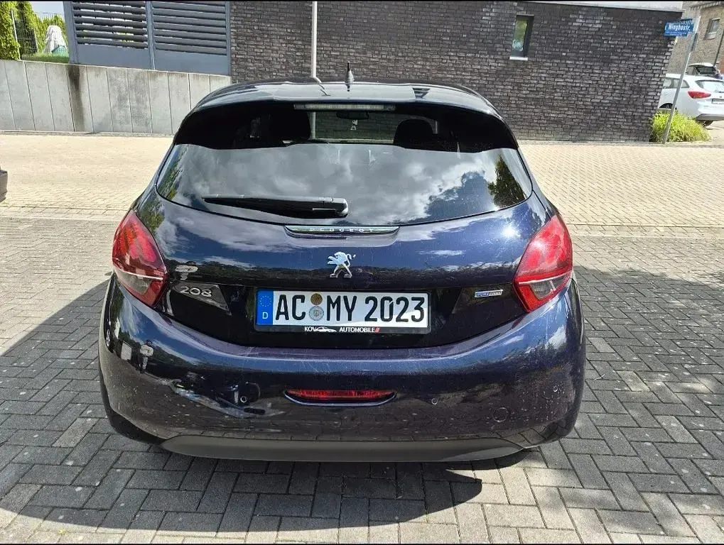 Gebraucht Peugeot 208 Urban Move 82 PS (60 kW) 2016 Blau Kleinwagen