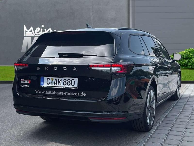Gebraucht Skoda Superb Selection 150 PS (110 kW) 2024 Ebony schwarz Kombi