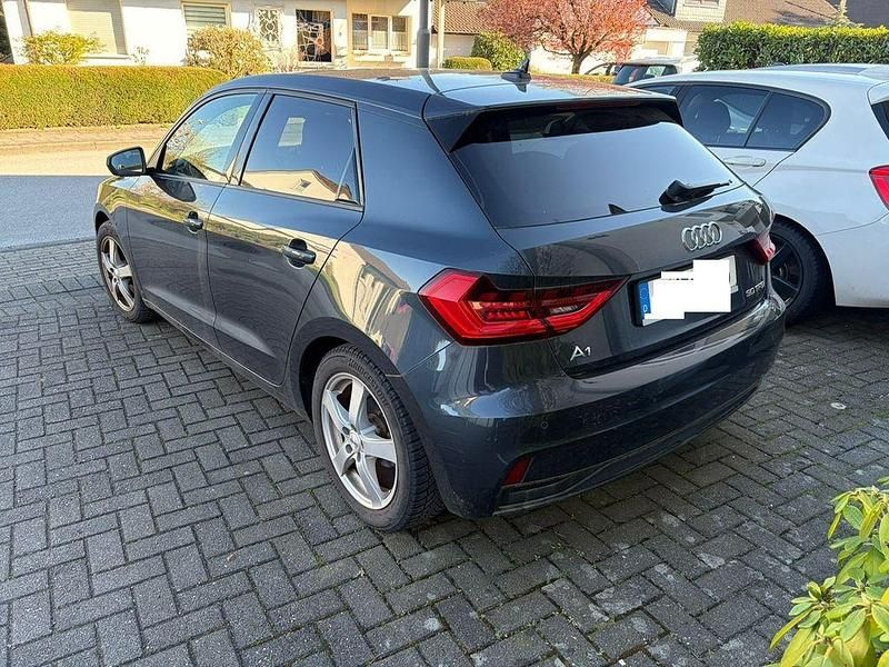 Gebraucht Audi A1 Sportback Advanced 116 PS (85 kW) 2019 Grau Kleinwagen