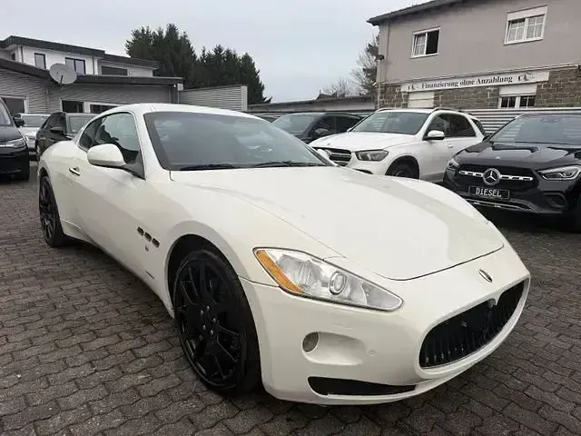 Gebraucht Maserati Granturismo 405 PS (297 kW) 2009 Weiß Coupé