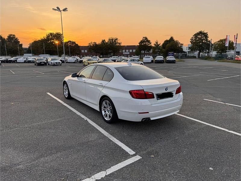 Usata BMW 520 Efficient Dynamics 184 CV (135 kW) 2011 Bianco Berlina