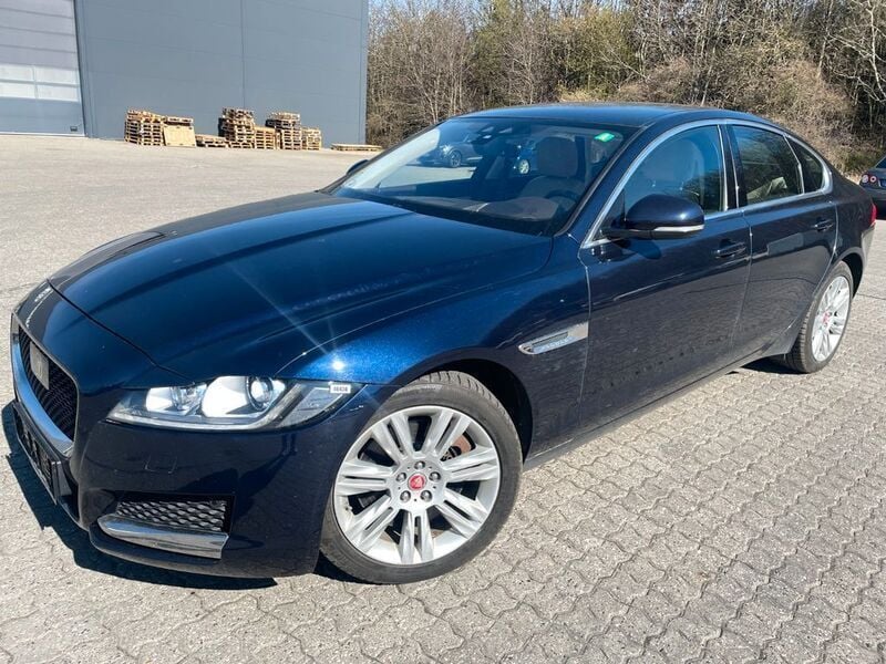 Blau Gebraucht 2019 Jaguar XF Prestige Limousine | 19.000 € (Superpreis) - Bild 1/4