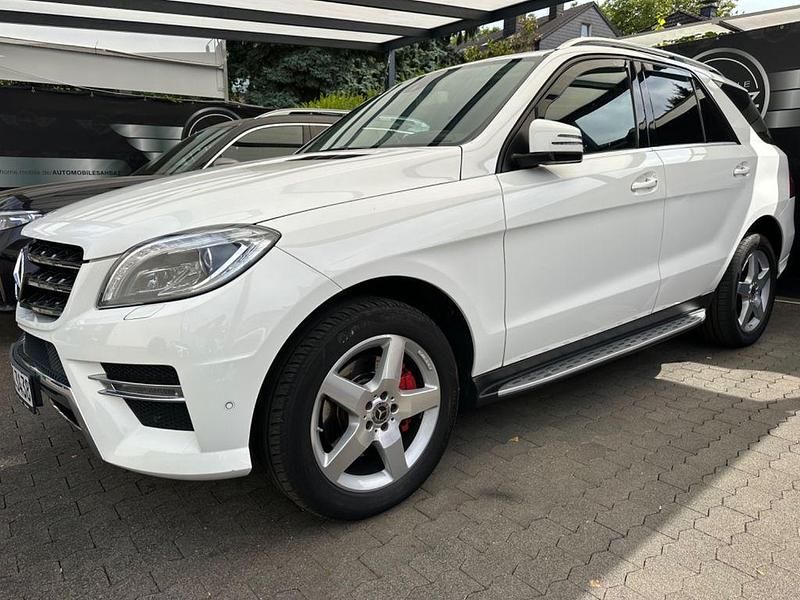 Weiß Gebraucht 2015 Mercedes ML250 AMG SUV | 18.900 € (Etwas zu teuer) - Bild 1/4