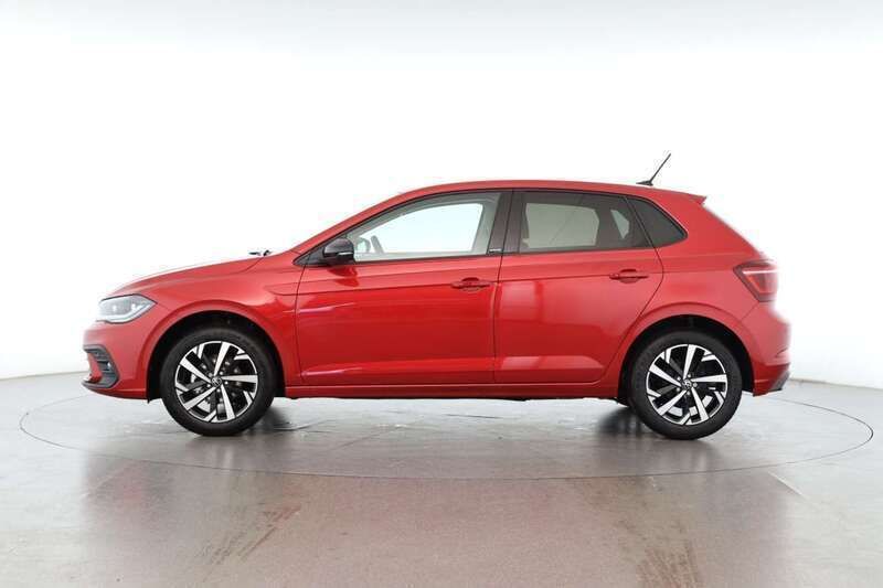 Gebraucht VW Polo Move 95 PS (69 kW) 2024 Schwarz Kleinwagen