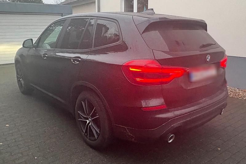 Second-hand BMW X3 190 CP (139 kW) 2018 Negru SUV