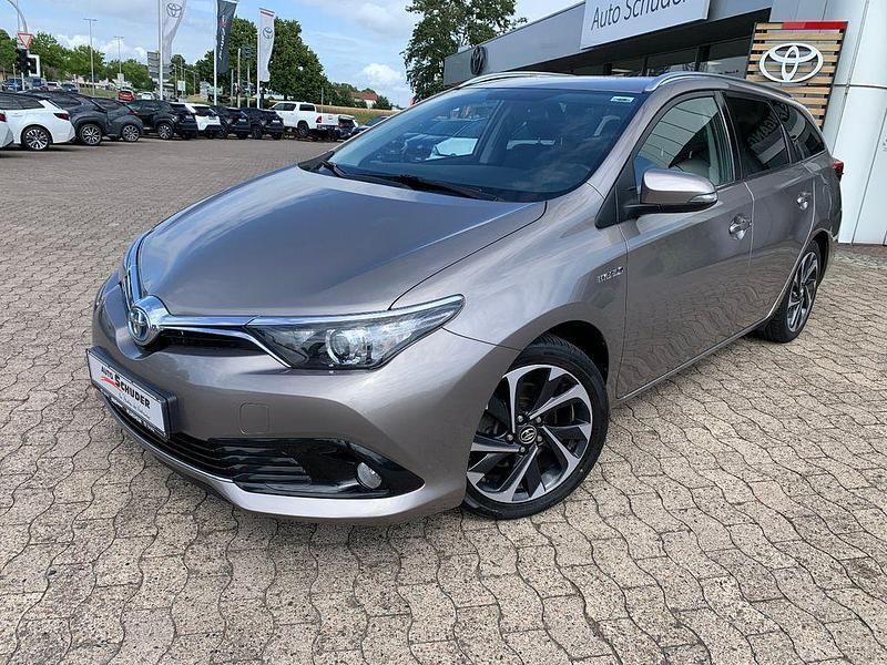 Beige Gebraucht 2016 Toyota Auris Touring Sports Design Kombi | 12.990 € (Fairer Preis) - Bild 1/4
