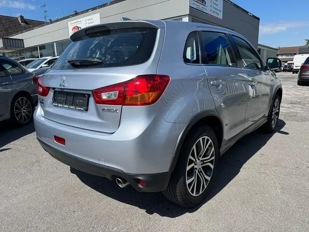 Gebraucht Mitsubishi ASX Diamant Edition 117 PS (86 kW) 2017 Silber SUV