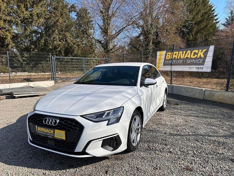 Second-hand Audi A3 Basis 150 CP (110 kW) 2022 Alb Berlinǎ